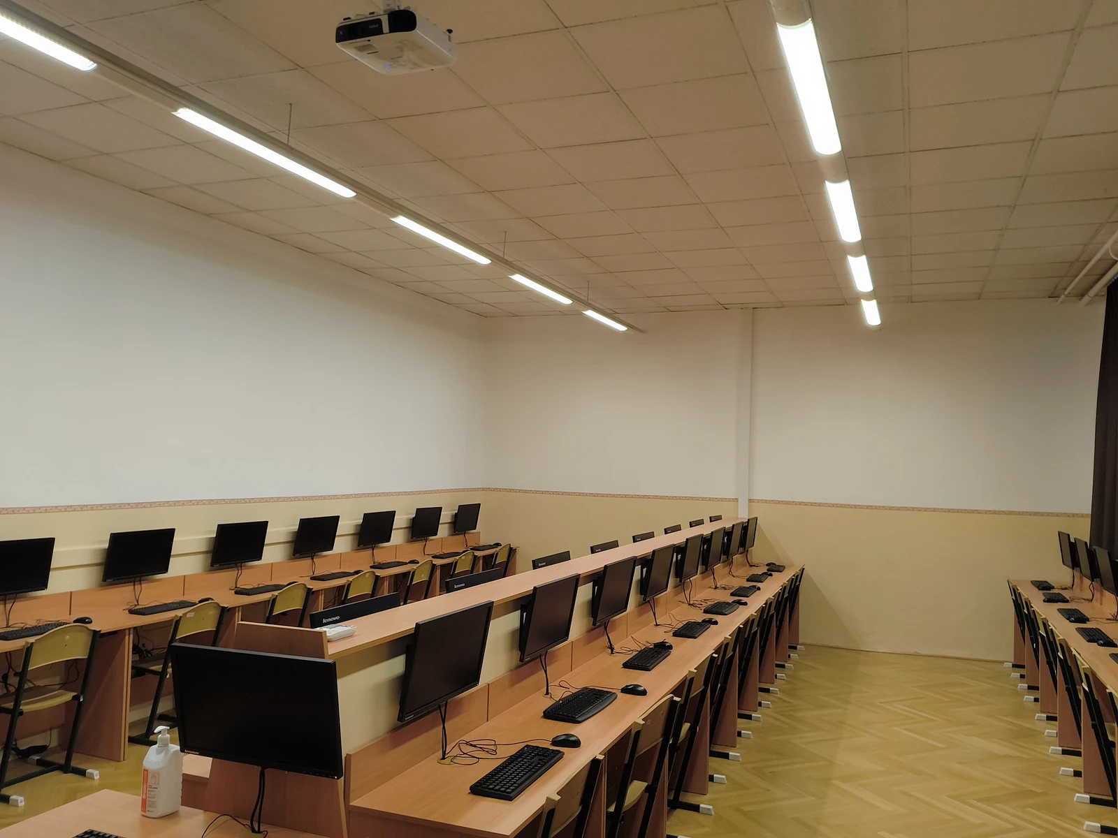 A 224-es informatika terem másik nézetből